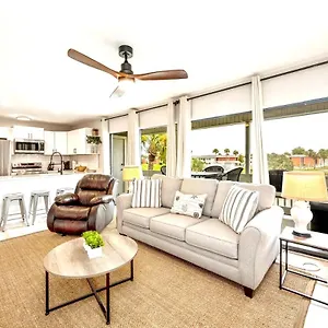 https://so-fire-so-good-3-comm-pools-lakeview-fireplace.hotels-destin.com