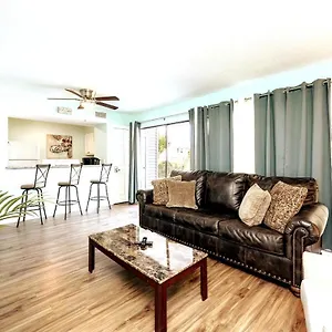 https://kings-cove-central-3-community-pools.hotels-destin.com